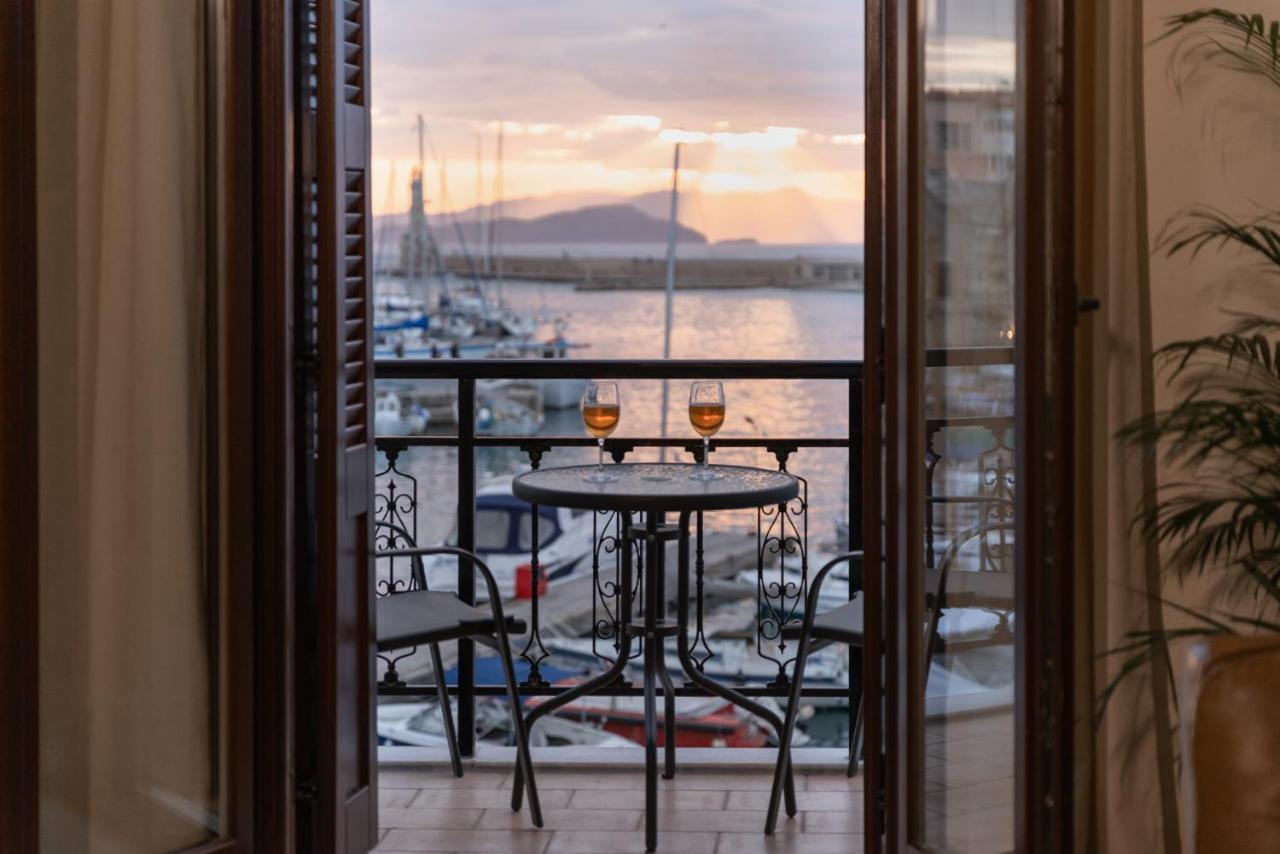 חאניה Destino Home Overlooking The Venetian Port Of Chania מראה חיצוני תמונה
